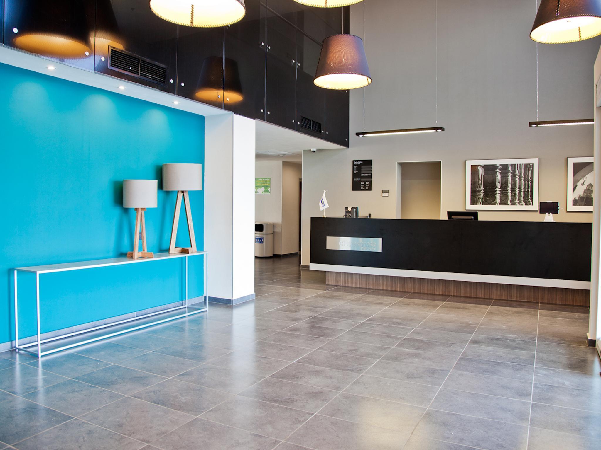 City Express By Marriott Salamanca Extérieur photo