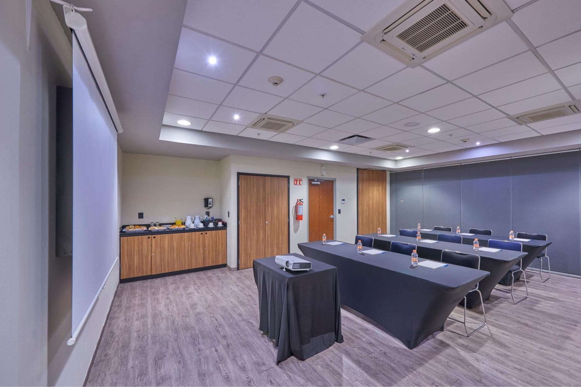 City Express By Marriott Salamanca Extérieur photo