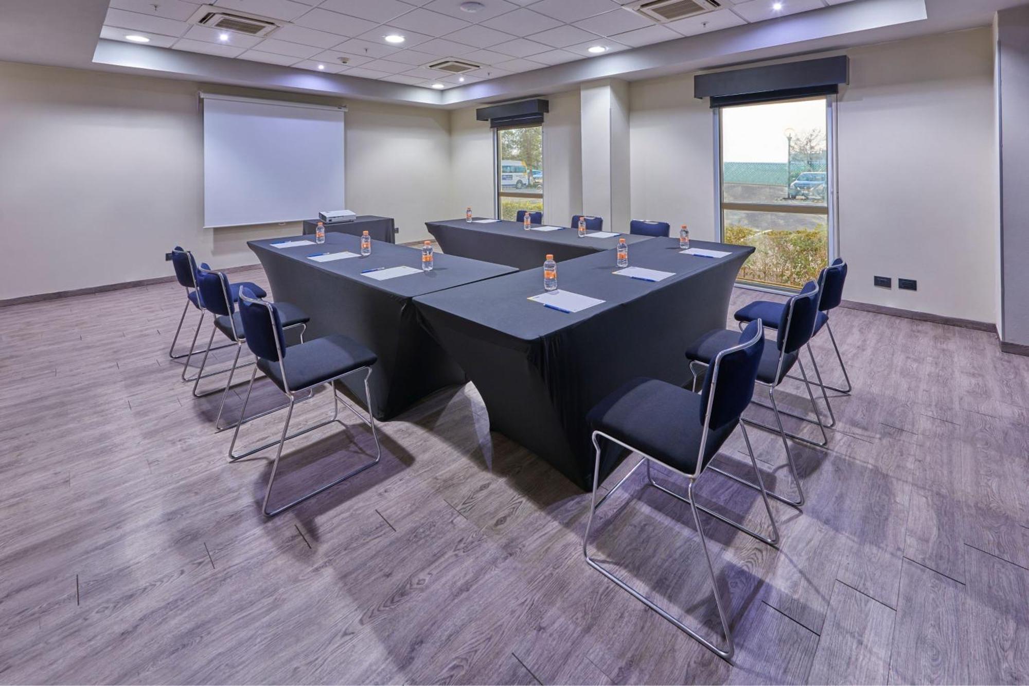City Express By Marriott Salamanca Extérieur photo